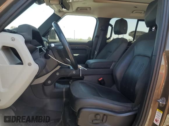 ✅ 2020 Land Rover Defender First Edition • VIN: SALE17EU6L2026806 • Lot: 63304805. Listed on Copart with 44,088 mi. Free auction sales archive from the USA and detailed vehicle history report at DreamBid. Image 7.