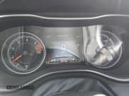 ✅ 2019 Jeep Cherokee Limited • VIN: 1C4PJLDB8KD302592 • Lot: 43202483. Wystawiony na IAAI z przebiegiem 136 653 mil. Bezpłatny archiwum sprzedaży aukcyjnych z USA i szczegółowy raport historii pojazdu na DreamBid. Zdjęcie 7.