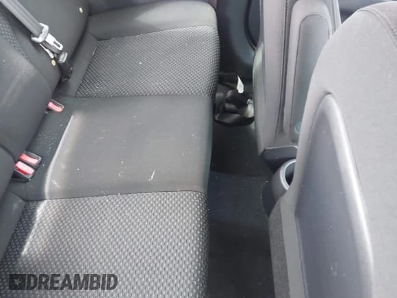 ✅ 2010 Hyundai Accent GS • VIN: KMHCM3AC0AU169372 • Лот: 42836663. Опубликован ранее на IAAI с пробегом 140 926 миль. Бесплатный доступ к архиву аукционных продаж из США и подробный отчёт об истории автомобиля на DreamBid. Изображение 8.