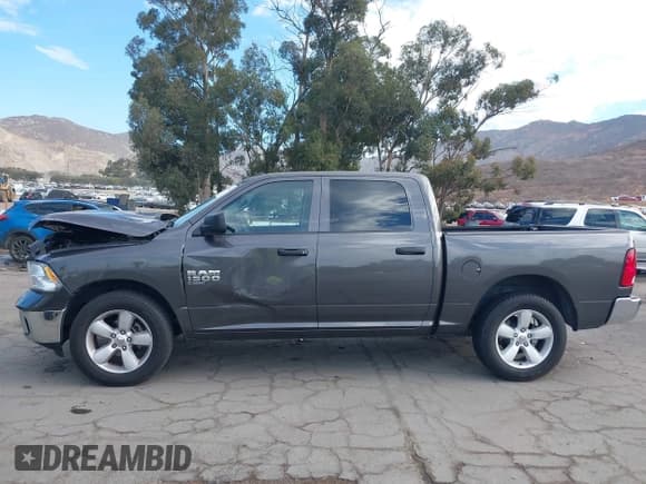 ✅ 2022 Ram 1500 Tradesman • VIN: 3C6RR6KG6NG210767 • Lot: 43426762. Wystawiony na IAAI z przebiegiem 18 317 mil. Bezpłatny archiwum sprzedaży aukcyjnych z USA i szczegółowy raport historii pojazdu na DreamBid. Zdjęcie 15.