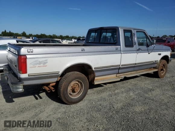 ✅ 1995 Ford F-250 • VIN: 1FTHX26G1SKA19582 • Лот: 58085215. Опубликован ранее на Copart с пробегом 129 582 миль. Бесплатный доступ к архиву аукционных продаж из США и подробный отчёт об истории автомобиля на DreamBid. Изображение 3.