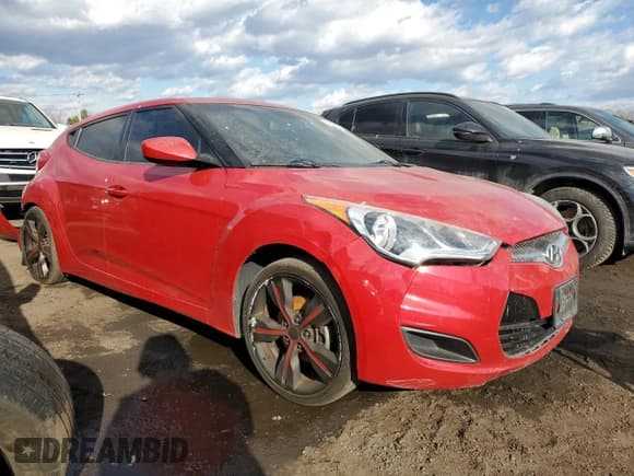 ✅ 2013 Hyundai Veloster w/Gray Int • VIN: KMHTC6AD1DU144742 • Lot: 42485595. Wystawiony na Copart z przebiegiem 136 073 mil. Bezpłatny archiwum sprzedaży aukcyjnych z USA i szczegółowy raport historii pojazdu na DreamBid. Zdjęcie 4.