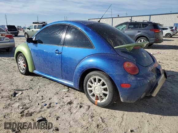 ✅ 2004 Volkswagen Beetle GLS • VIN: 3VWCR31CX4M417929 • Lot: 45551715. Listed on Copart with 127,046 mi. Free auction sales archive from the USA and detailed vehicle history report at DreamBid. Image 2.