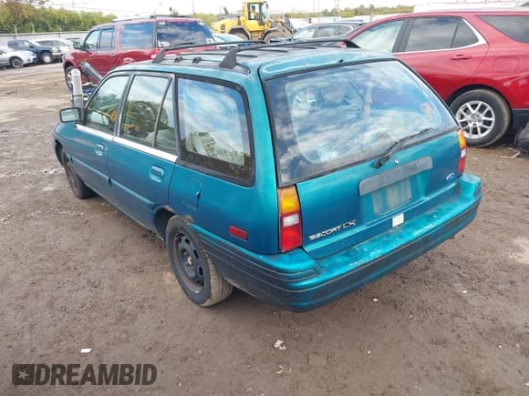 ✅ 1994 Ford Escort • VIN: 1FARP15J3RW315417 • Лот: 43597620. Опубликован ранее на IAAI с пробегом 86 431 миль. Бесплатный доступ к архиву аукционных продаж из США и подробный отчёт об истории автомобиля на DreamBid. Изображение 3.