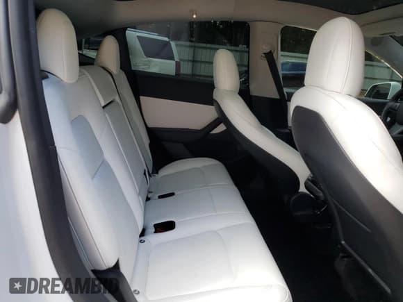 ✅ 2021 Tesla Model Y Performance • VIN: 5YJYGDEF3MF246650 • Lot: 81939935. Wystawiony na Copart z przebiegiem 62 175 mil. Bezpłatny archiwum sprzedaży aukcyjnych z USA i szczegółowy raport historii pojazdu na DreamBid. Zdjęcie 10.