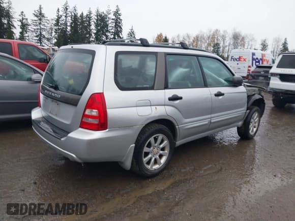 ✅ 2005 Subaru Forester XS • VIN: JF1SG65675H736081 • Lot: 43834889. Listed on IAAI with Not provided. Free auction sales archive from the USA and detailed vehicle history report at DreamBid. Image 4.