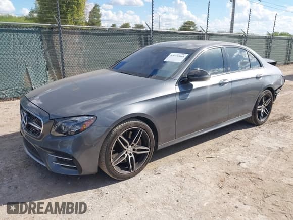 ✅ 2019 Mercedes-Benz E 53 AMG • VIN: WDDZF6BB4KA566138 • Lot: 43276864. Listed on IAAI with 17,259 mi. Free auction sales archive from the USA and detailed vehicle history report at DreamBid. Image 18.