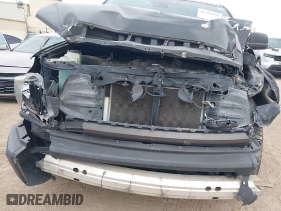 ✅ 2020 Toyota Tundra SR • VIN: 5TFRY5F16LX266793 • Lot: 41321991. Wystawiony na IAAI z przebiegiem 110 362 mil. Bezpłatny archiwum sprzedaży aukcyjnych z USA i szczegółowy raport historii pojazdu na DreamBid. Zdjęcie 6.