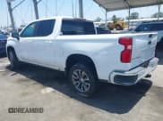 ✅ 2021 Chevrolet Silverado 1500 RST • VIN: 3GCUYEED1MG358762 • Lot: 42544777. Wystawiony na IAAI z przebiegiem 27 782 mil. Bezpłatny archiwum sprzedaży aukcyjnych z USA i szczegółowy raport historii pojazdu na DreamBid. Zdjęcie 3.