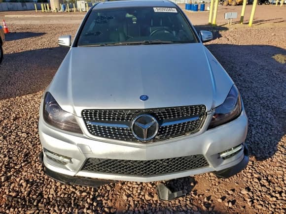 ✅ 2013 Mercedes-Benz C 300 Sport • VIN: WDDGF8AB8DR283511 • Lot: 94095585. Wystawiony na Copart z przebiegiem 103 981 mil. Bezpłatny archiwum sprzedaży aukcyjnych z USA i szczegółowy raport historii pojazdu na DreamBid. Zdjęcie 5.