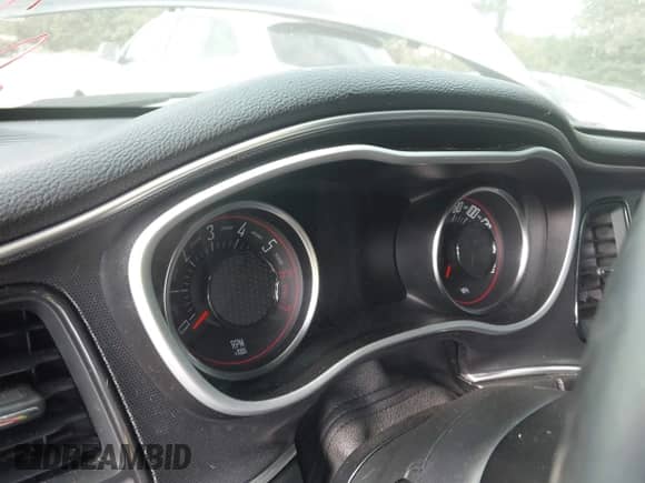 2018 Dodge Challenger R/T z VIN 2C3CDZBT2JH228242, wystawiony jako IAAI lot #43172225 z przebiegiem Nie podano mil oraz . Historia ofert i sprzedaży dostępna na DreamBid. Obrazek 7.