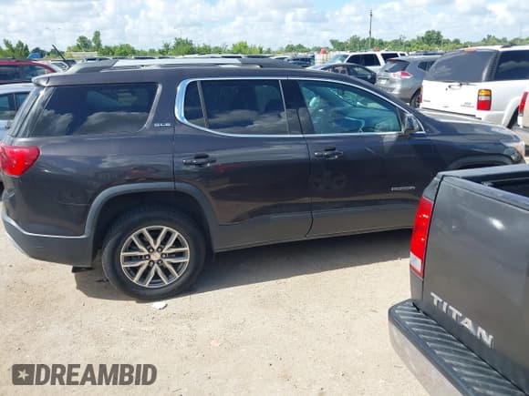 ✅ 2017 GMC Acadia SLE • VIN: 1GKKNSLA2HZ148074 • Lot: 42594882. Wystawiony na IAAI z przebiegiem 113 303 mil. Bezpłatny archiwum sprzedaży aukcyjnych z USA i szczegółowy raport historii pojazdu na DreamBid. Zdjęcie 13.