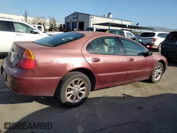 ✅ 2000 Chrysler 300M M • VIN: 2C3HE66G3YH439314 • Лот: 46734665. Опубликован ранее на Copart с пробегом 146 074 миль. Бесплатный доступ к архиву аукционных продаж из США и подробный отчёт об истории автомобиля на DreamBid. Изображение 3.