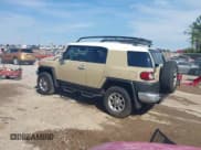 ✅ 2013 Toyota FJ Cruiser • VIN: JTEBU4BF0DK155918 • Lot: 40396515. Listed on IAAI with 151,015 mi. Free auction sales archive from the USA and detailed vehicle history report at DreamBid. Image 3.