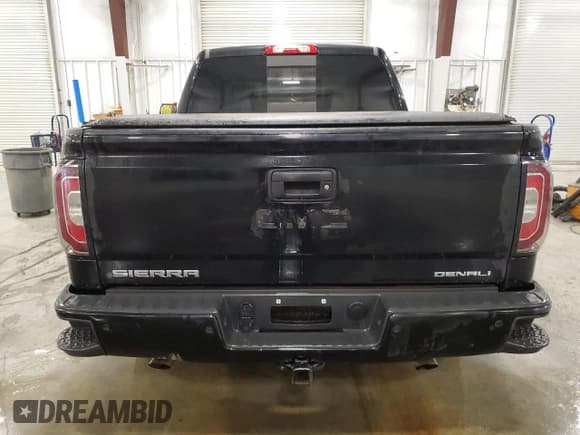 ✅ 2018 GMC Sierra 1500 Denali • VIN: 3GTU2PEC7JG513573 • Лот: 68298785. Опубликован ранее на Copart с пробегом 81 058 миль. Бесплатный доступ к архиву аукционных продаж из США и подробный отчёт об истории автомобиля на DreamBid. Изображение 6.