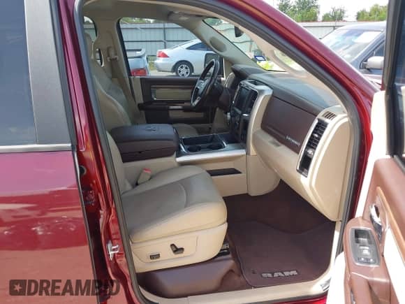 2017 Ram 1500 Laramie с VIN 1C6RR6NG5HS582108, выставлен на аукционе IAAI как лот 42747743 с пробегом 203 041 миль миль и . История ставок и продаж доступна на DreamBid. Изображение 5.