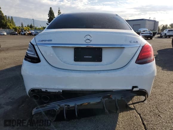 ✅ 2019 Mercedes-Benz C 43 AMG • VIN: 55SWF6EB5KU305258 • Lot: 70148425. Wystawiony na Copart z przebiegiem 61 580 mil. Bezpłatny archiwum sprzedaży aukcyjnych z USA i szczegółowy raport historii pojazdu na DreamBid. Zdjęcie 6.