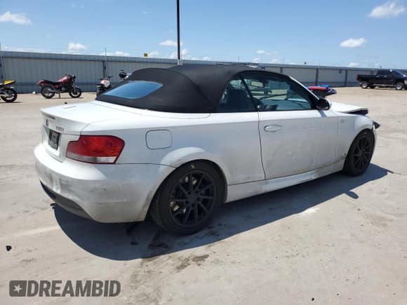 ✅ 2009 BMW 1 Series 135i • VIN: WBAUN93599VK40210 • Лот: 54166905. Опубликован ранее на Copart с пробегом 148 899 миль. Бесплатный доступ к архиву аукционных продаж из США и подробный отчёт об истории автомобиля на DreamBid. Изображение 3.