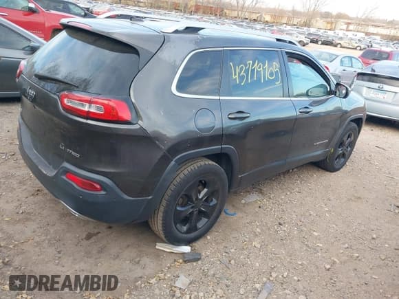 ✅ 2015 Jeep Cherokee Limited • VIN: 1C4PJMDB3FW716699 • Lot: 43719105. Wystawiony na IAAI z przebiegiem 153 418 mil. Bezpłatny archiwum sprzedaży aukcyjnych z USA i szczegółowy raport historii pojazdu na DreamBid. Zdjęcie 4.