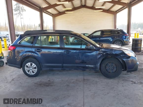 ✅ 2013 Subaru Outback 2.5i • VIN: 4S4BRBAC8D3222112 • Lot: 43826514. Listed on IAAI with 141,111 mi. Free auction sales archive from the USA and detailed vehicle history report at DreamBid. Image 13.