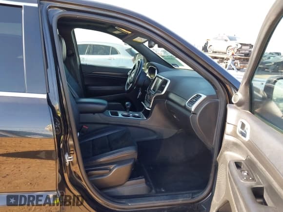 ✅ 2015 Jeep Grand Cherokee Laredo • VIN: 1C4RJEAG5FC125709 • Lot: 42608489. Listed on IAAI with 73,161 mi. Free auction sales archive from the USA and detailed vehicle history report at DreamBid. Image 5.