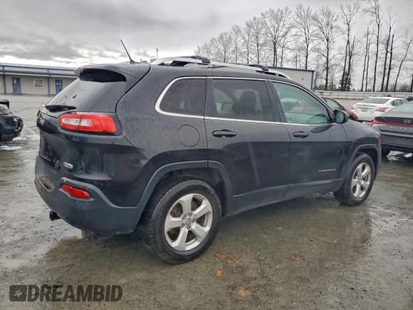 ✅ 2014 Jeep Cherokee Latitude • VIN: 1C4PJMCB5EW208329 • Lot: 95978125. Wystawiony na Copart z przebiegiem 143 174 mil. Bezpłatny archiwum sprzedaży aukcyjnych z USA i szczegółowy raport historii pojazdu na DreamBid. Zdjęcie 3.