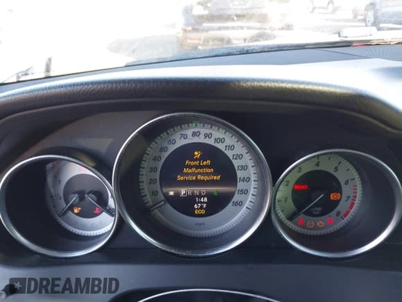 ✅ 2013 Mercedes-Benz C 300 Sport • VIN: WDDGF8AB2DG129176 • Lot: 41354986. Wystawiony na IAAI z przebiegiem 109 453 mil. Bezpłatny archiwum sprzedaży aukcyjnych z USA i szczegółowy raport historii pojazdu na DreamBid. Zdjęcie 7.