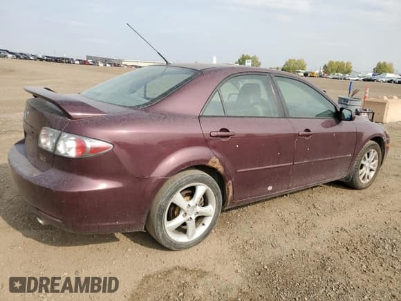 ✅ 2006 Mazda 6 i • VIN: 1YVFP80C165M20242 • Lot: 80761905. Wystawiony na Copart z przebiegiem 238 430 mil. Bezpłatny archiwum sprzedaży aukcyjnych z USA i szczegółowy raport historii pojazdu na DreamBid. Zdjęcie 3.