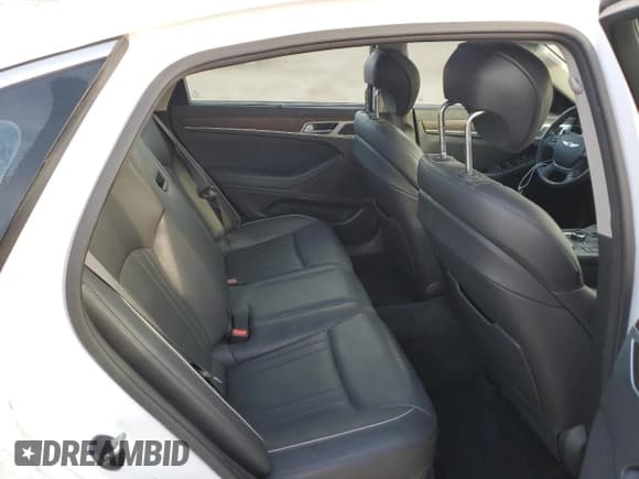 ✅ 2015 Hyundai Genesis 3.8L • VIN: KMHGN4JE2FU071554 • Лот: 84771525. Опубликован ранее на Copart с пробегом 134 264 миль. Бесплатный доступ к архиву аукционных продаж из США и подробный отчёт об истории автомобиля на DreamBid. Изображение 11.