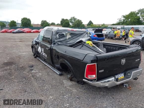 ✅ 2014 Ram 1500 Laramie • VIN: 1C6RR7VT2ES433864 • Lot: 42695626. Listed on IAAI with Not provided. Free auction sales archive from the USA and detailed vehicle history report at DreamBid. Image 3.