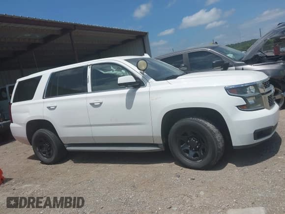 ✅ 2015 Chevrolet Tahoe Commercial • VIN: 1GNLC2EC4FR601930 • Lot: 42784289. Wystawiony na IAAI z przebiegiem 209 292 mil. Bezpłatny archiwum sprzedaży aukcyjnych z USA i szczegółowy raport historii pojazdu na DreamBid. Zdjęcie 12.