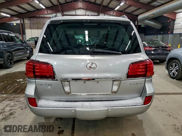 ✅ 2009 Lexus LX 570 • VIN: JTJHY00WX94028584 • Lot: 93940385. Listed on Copart with 212,077 mi. Free auction sales archive from the USA and detailed vehicle history report at DreamBid. Image 6.