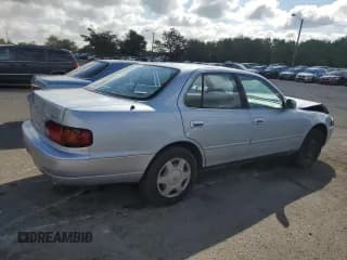 ✅ 1995 Toyota Camry LE • VIN: 4T1GK12E1SU113549 • Lot: 67788264. Wystawiony na Copart z przebiegiem 126 177 mil. Bezpłatny archiwum sprzedaży aukcyjnych z USA i szczegółowy raport historii pojazdu na DreamBid. Zdjęcie 3.