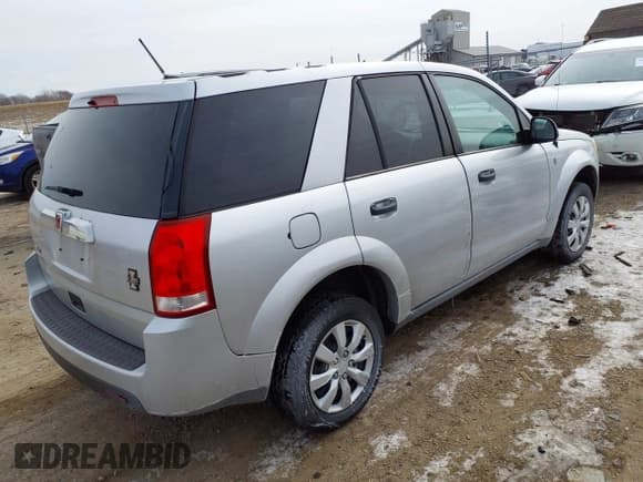 ✅ 2006 Saturn VUE • VIN: 5GZCZ33D86S826688 • Lot: 41613636. Wystawiony na IAAI z przebiegiem 237 759 mil. Bezpłatny archiwum sprzedaży aukcyjnych z USA i szczegółowy raport historii pojazdu na DreamBid. Zdjęcie 4.