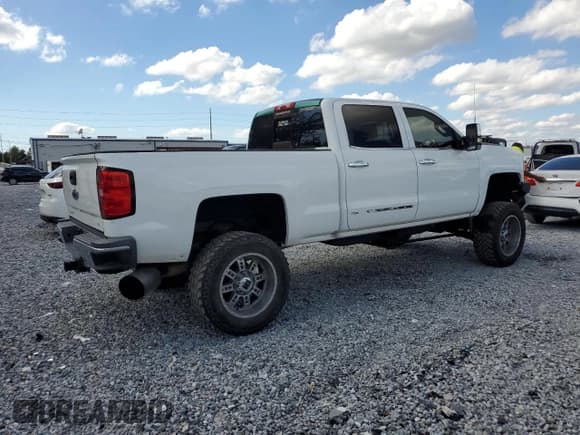 ✅ 2015 Chevrolet Silverado 2500HD LTZ • VIN: 1GC1KWE82FF667349 • Лот: 91940025. Опубликован ранее на Copart с пробегом 147 905 миль. Бесплатный доступ к архиву аукционных продаж из США и подробный отчёт об истории автомобиля на DreamBid. Изображение 3.