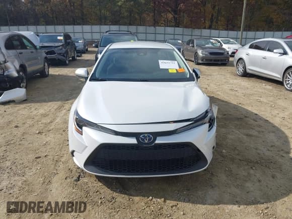 ✅ 2022 Toyota Corolla Hybrid LE • VIN: JTDEAMDE6N3010618 • Lot: 43651751. Wystawiony na IAAI z przebiegiem 21 429 mil. Bezpłatny archiwum sprzedaży aukcyjnych z USA i szczegółowy raport historii pojazdu na DreamBid. Zdjęcie 12.
