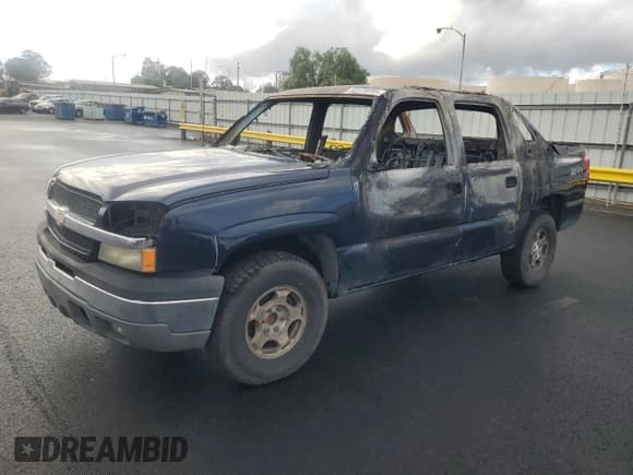 ✅ 2005 Chevrolet Avalanche LS • VIN: 3GNEC12Z35G153528 • Lot: 93129595. Wystawiony na Copart z przebiegiem Nie podano. Bezpłatny archiwum sprzedaży aukcyjnych z USA i szczegółowy raport historii pojazdu na DreamBid. Zdjęcie 1.
