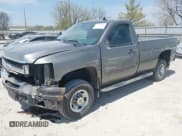 ✅ 2009 Chevrolet Silverado 2500HD LT • VIN: 1GCHK54K39F137899 • Лот: 42070451. Опубликован ранее на IAAI с пробегом 174 876 миль. Бесплатный доступ к архиву аукционных продаж из США и подробный отчёт об истории автомобиля на DreamBid. Изображение 2.