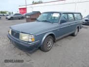 ✅ 1986 Volvo 240 DL • VIN: YV1AX8854G1670549 • Лот: 41978325. Опубликован ранее на IAAI с пробегом 291 256 миль. Бесплатный доступ к архиву аукционных продаж из США и подробный отчёт об истории автомобиля на DreamBid. Изображение 17.