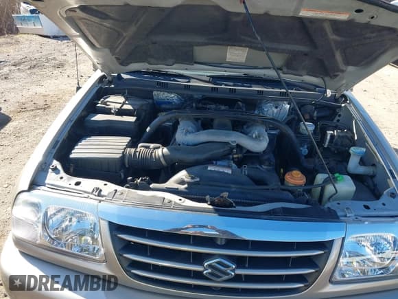 ✅ 2005 Suzuki Grand Vitara LX • VIN: JS3TD62V454200331 • Lot: 41896812. Wystawiony na IAAI z przebiegiem 122 974 mil. Bezpłatny archiwum sprzedaży aukcyjnych z USA i szczegółowy raport historii pojazdu na DreamBid. Zdjęcie 10.