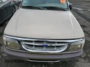 ✅ 1997 Ford Explorer XLT • VIN: 1FMDU35PXVZB69793 • Лот: 70712774. Опубликован ранее на Copart с пробегом 138 243 миль. Бесплатный доступ к архиву аукционных продаж из США и подробный отчёт об истории автомобиля на DreamBid. Изображение 11.