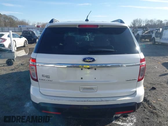 ✅ 2015 Ford Explorer Limited • VIN: 1FM5K7F89FGB82721 • Лот: 41594100. Опубликован ранее на IAAI с пробегом 198 073 миль. Бесплатный доступ к архиву аукционных продаж из США и подробный отчёт об истории автомобиля на DreamBid. Изображение 16.