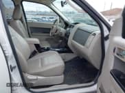 ✅ 2009 Ford Escape Hybrid • VIN: 1FMCU49379KD08964 • Lot: 42064656. Listed on IAAI with 133,536 mi. Free auction sales archive from the USA and detailed vehicle history report at DreamBid. Image 5.