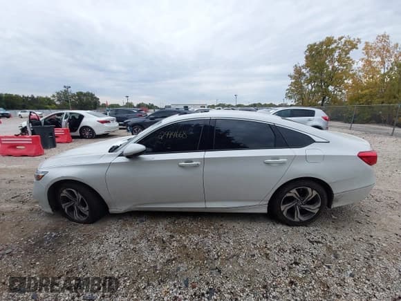 ✅ 2018 Honda Accord EX-L • VIN: 1HGCV1F67JA053047 • Lot: 43464803. Listed on IAAI with Not provided. Free auction sales archive from the USA and detailed vehicle history report at DreamBid. Image 13.
