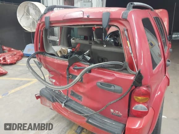 ✅ 2004 Jeep Liberty Limited • VIN: 1J4GL58KX4W327625 • Лот: 43752792. Опубликован ранее на IAAI с пробегом 400 840 миль. Бесплатный доступ к архиву аукционных продаж из США и подробный отчёт об истории автомобиля на DreamBid. Изображение 6.