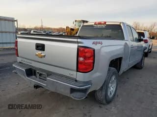 ✅ 2019 Chevrolet Silverado 1500 LT • VIN: 2GCVKPEC8K1195266 • Lot: 79939493. Wystawiony na Copart z przebiegiem Nie podano. Bezpłatny archiwum sprzedaży aukcyjnych z USA i szczegółowy raport historii pojazdu na DreamBid. Zdjęcie 3.