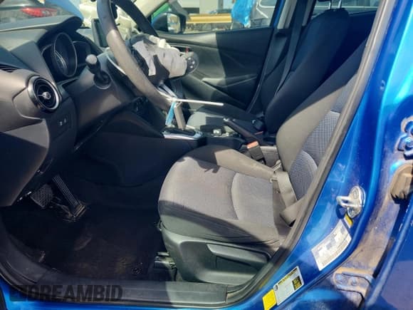 ✅ 2019 Toyota Yaris L • VIN: 3MYDLBYVXKY506286 • Lot: 81260095. Listed on Copart with 107,446 mi. Free auction sales archive from the USA and detailed vehicle history report at DreamBid. Image 7.