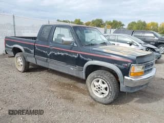 ✅ 1994 Dodge Dakota • VIN: 1B7GG23X9RS562415 • Lot: 43365648. Wystawiony na IAAI z przebiegiem 157 671 mil. Bezpłatny archiwum sprzedaży aukcyjnych z USA i szczegółowy raport historii pojazdu na DreamBid. Zdjęcie 1.
