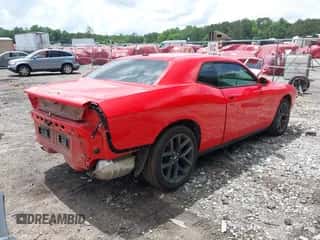 2023 Dodge Challenger SXT z VIN 2C3CDZAG8PH527330, wystawiony jako IAAI lot #42498646 z przebiegiem 40 717 mil mil oraz . Historia ofert i sprzedaży dostępna na DreamBid. Obrazek 4.