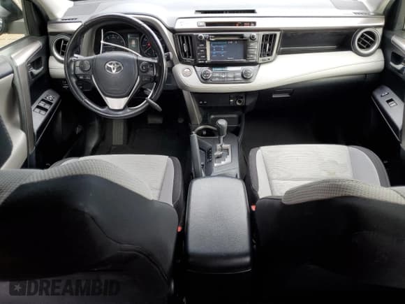 ✅ 2018 Toyota RAV4 XLE • VIN: JTMRFREV6JJ722227 • Lot: 82731805. Listed on Copart with 78,734 mi. Free auction sales archive from the USA and detailed vehicle history report at DreamBid. Image 8.